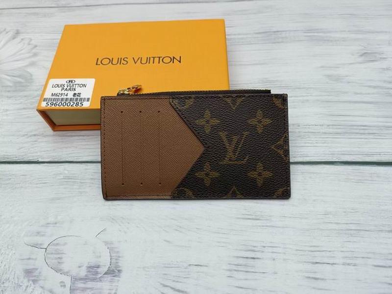 LV Wallets 70